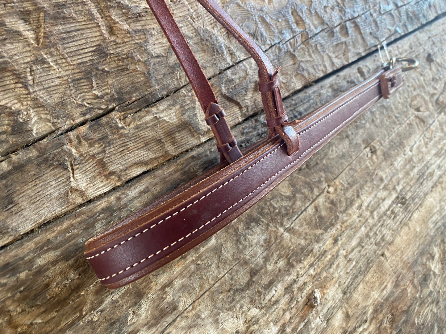 Oiled leather noseband tiedown