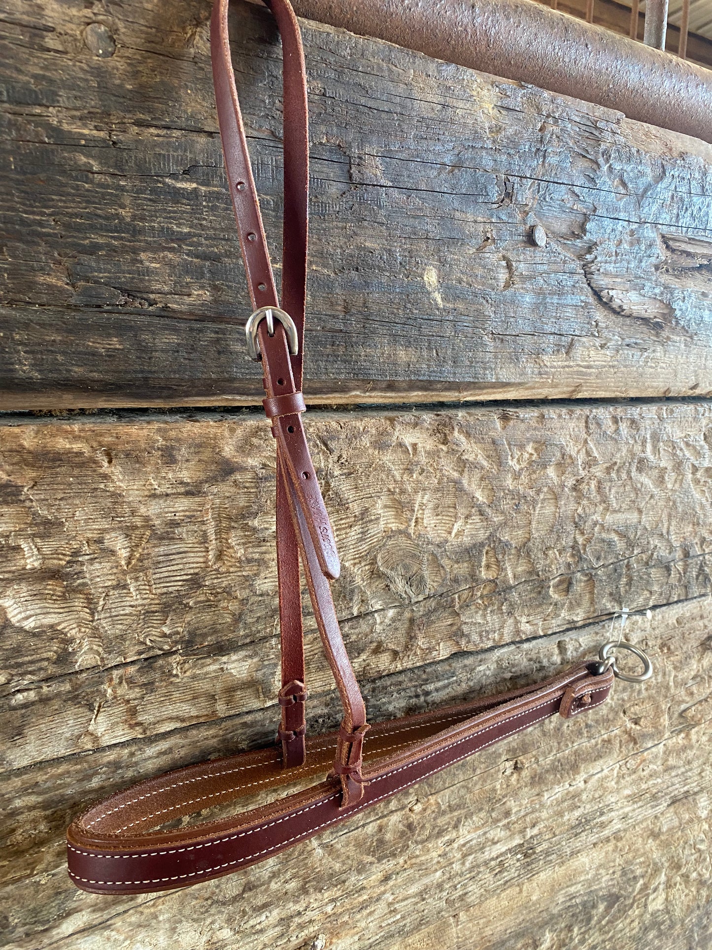 Oiled leather noseband tiedown